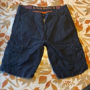 Men’s Rock Revival shorts 33/24